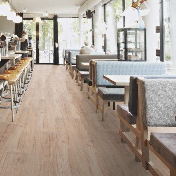 Vinilinės grindys lentelėmis Forbo Allura Light Honey Oak